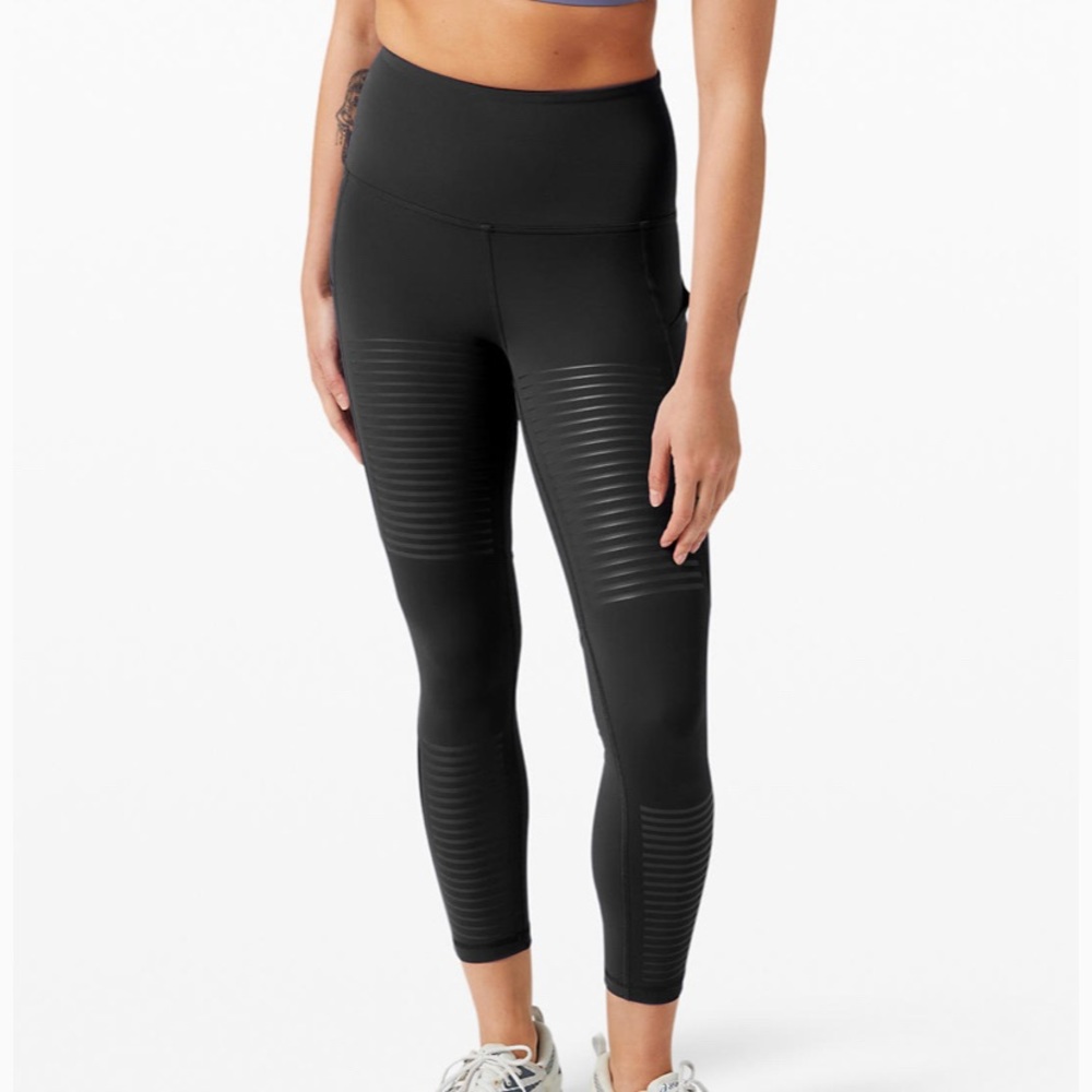 NWT cute black leggings SOLD OUT ONLINE